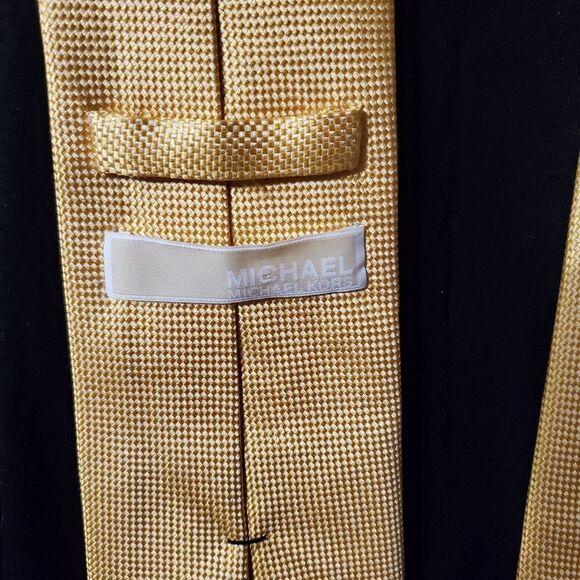 Michael Kors Yellow Silk Tie - Picture 5 of 5